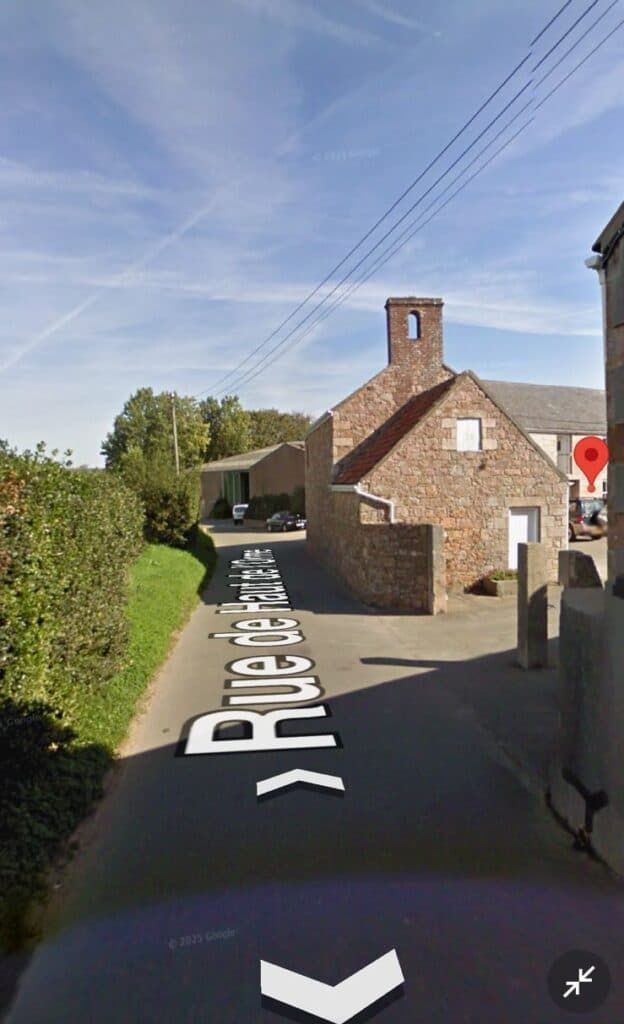 The courtyard entrance at Rondel's Farm
